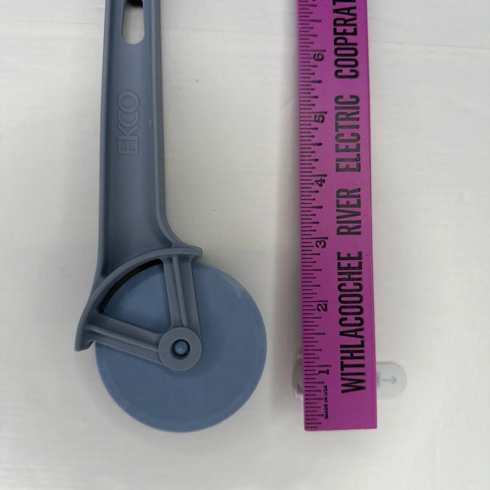 EKCO Blue Pizza Cutter